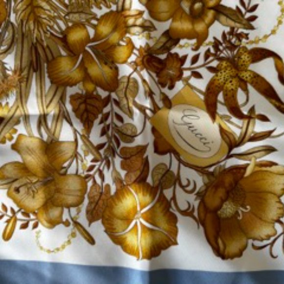 Gucci silk scarf - Picture 2 of 4
